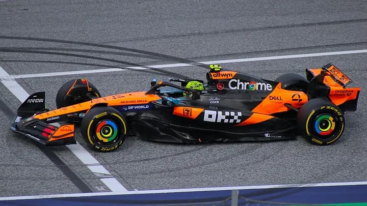McLaren MCL39-Mercedes