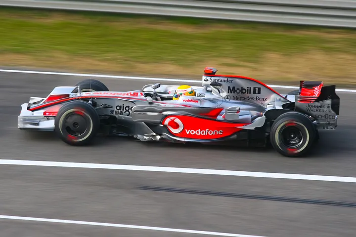 McLaren MP4-23-Mercedes