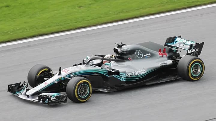 Mercedes F1 W09 EQ Power+